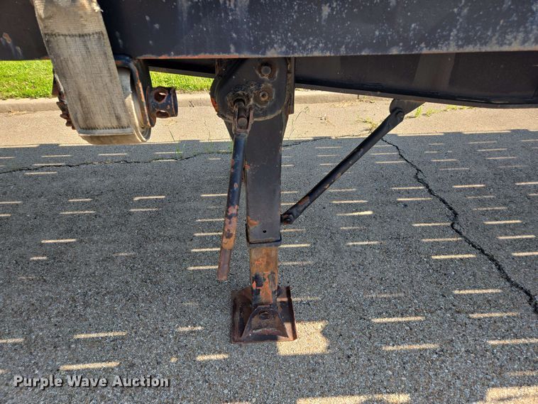 image for item DU7774 1979 Fontaine flatbed trailer