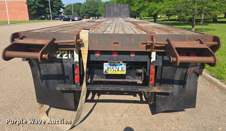 image for item DU7774 1979 Fontaine flatbed trailer
