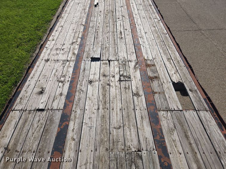 image for item DU7774 1979 Fontaine flatbed trailer