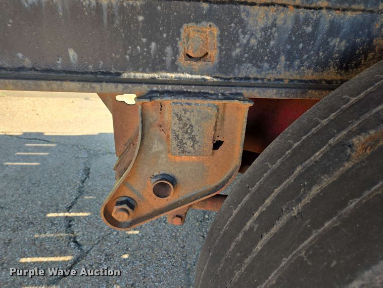 image for item DU7774 1979 Fontaine flatbed trailer