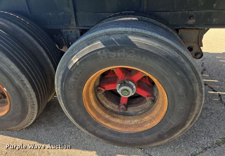 image for item DU7774 1979 Fontaine flatbed trailer