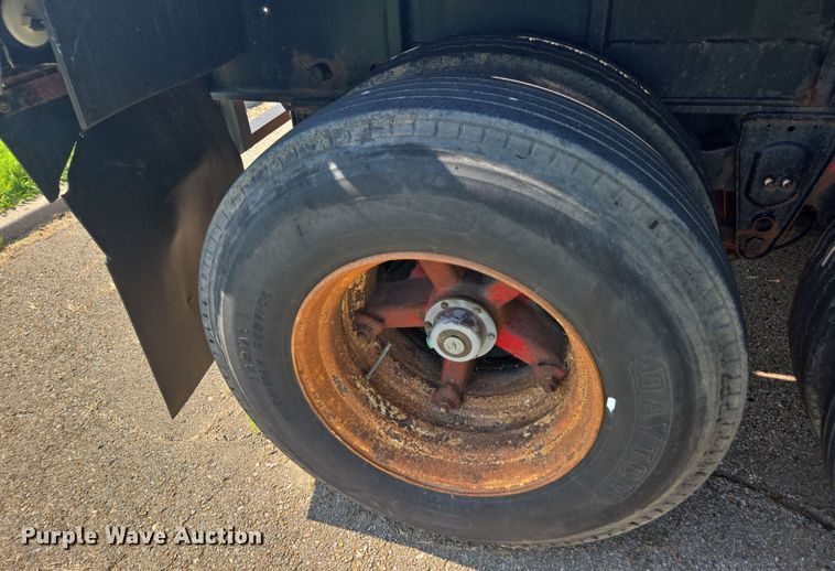 image for item DU7774 1979 Fontaine flatbed trailer