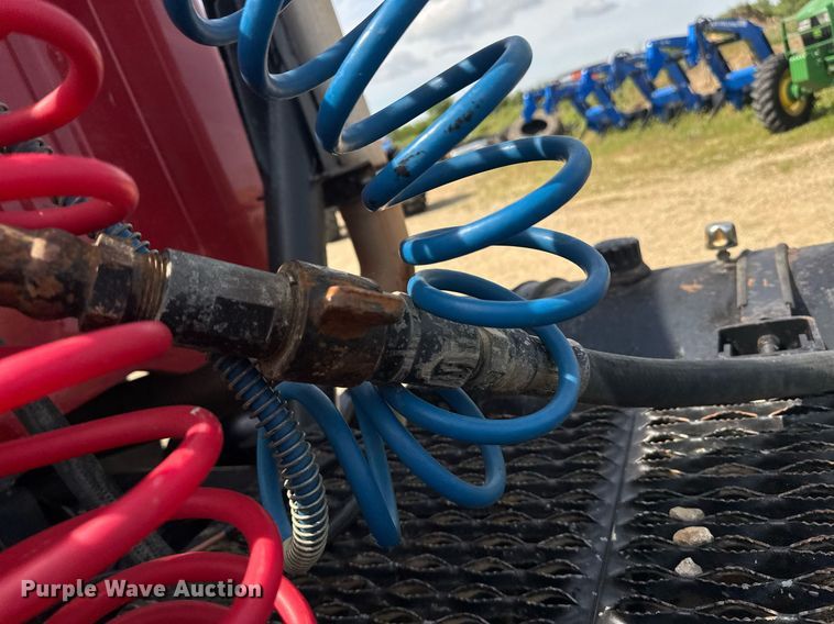 image for item DU7831 2002 International 2574 semi truck