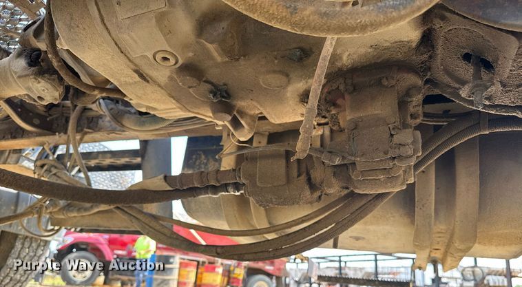 image for item DU7831 2002 International 2574 semi truck