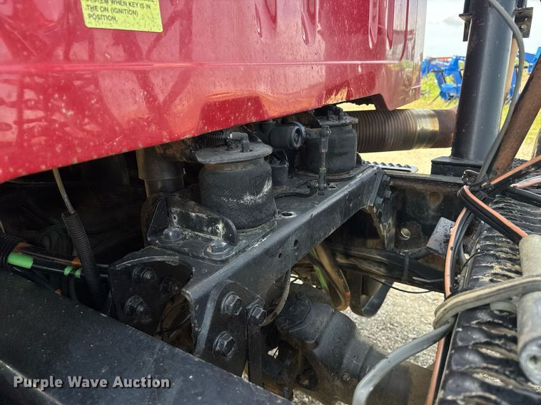 image for item DU7831 2002 International 2574 semi truck