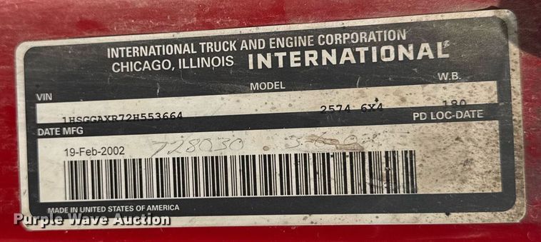 image for item DU7831 2002 International 2574 semi truck