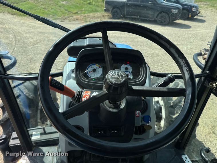 image for item DU7832 2014 New Holland T5.115 MFWD tractor