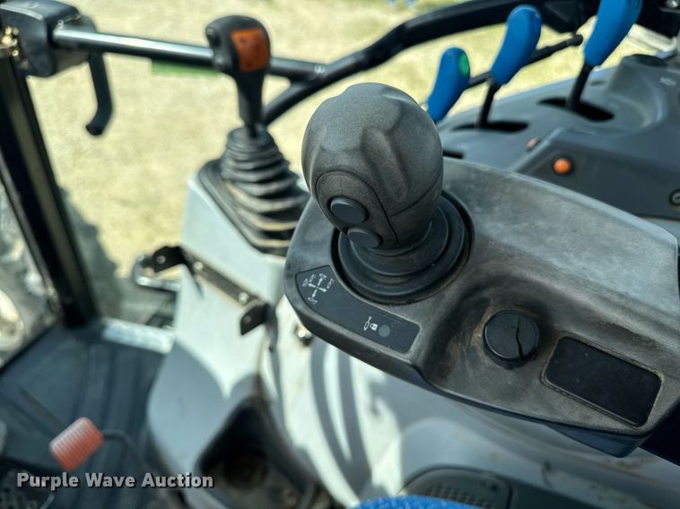 image for item DU7832 2014 New Holland T5.115 MFWD tractor