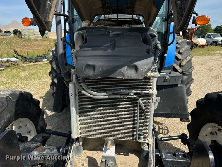 image for item DU7832 2014 New Holland T5.115 MFWD tractor