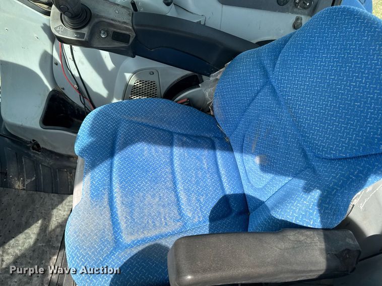 image for item DU7833 2014 New Holland T5-115 MFWD tractor