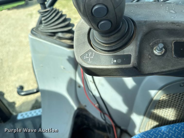 image for item DU7833 2014 New Holland T5-115 MFWD tractor