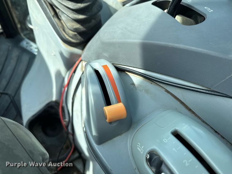 image for item DU7833 2014 New Holland T5-115 MFWD tractor