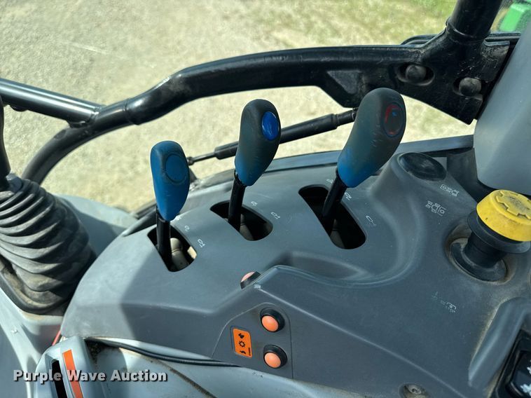 image for item DU7833 2014 New Holland T5-115 MFWD tractor