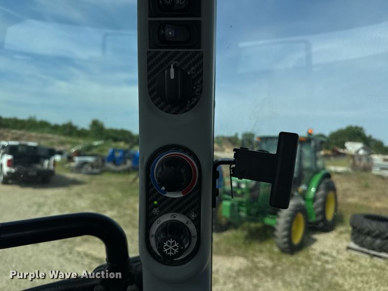 image for item DU7833 2014 New Holland T5-115 MFWD tractor