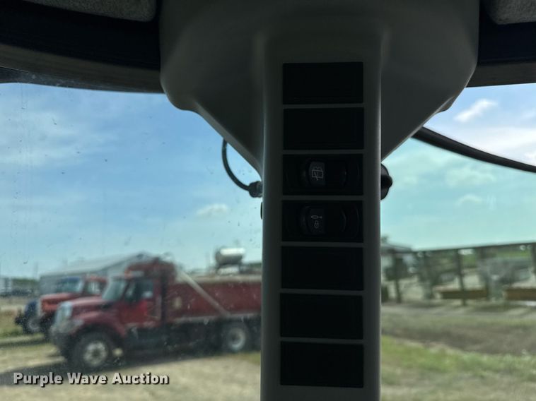 image for item DU7833 2014 New Holland T5-115 MFWD tractor