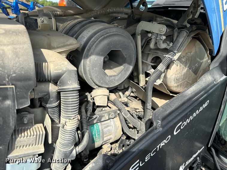 image for item DU7833 2014 New Holland T5-115 MFWD tractor