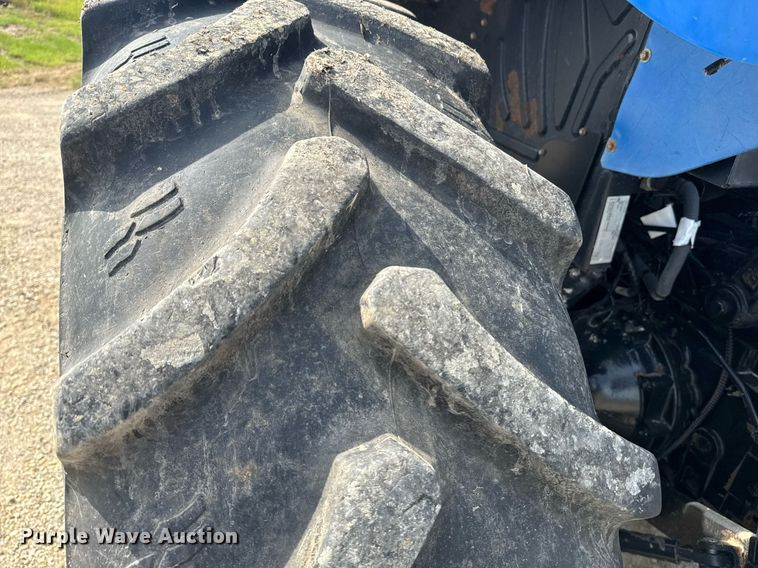 image for item DU7833 2014 New Holland T5-115 MFWD tractor