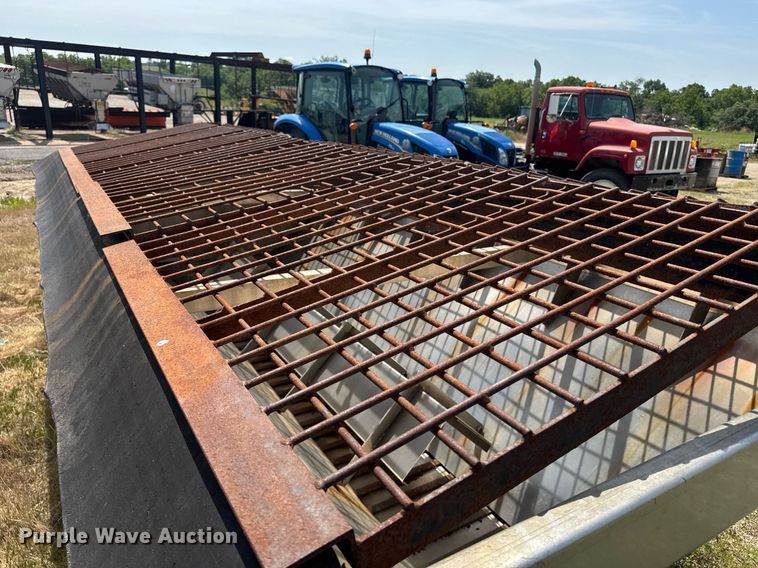 image for item DU7834 Fink spreader