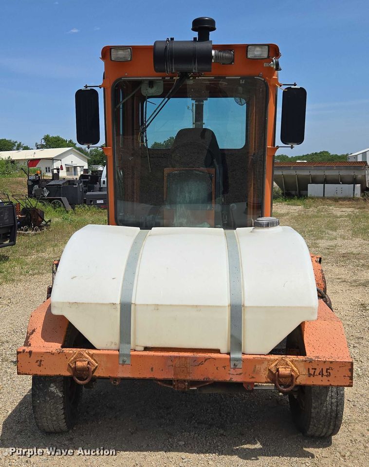 image for item DU7838 2005 Broce RJ350 broom