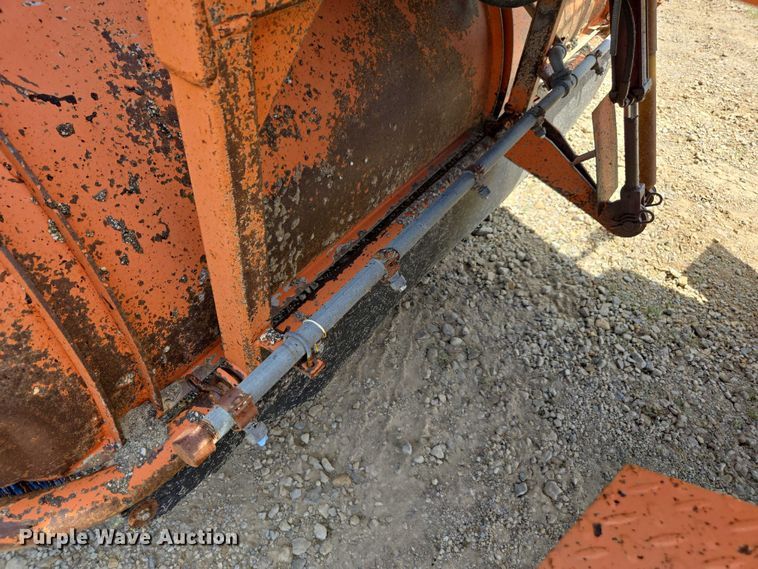 image for item DU7838 2005 Broce RJ350 broom