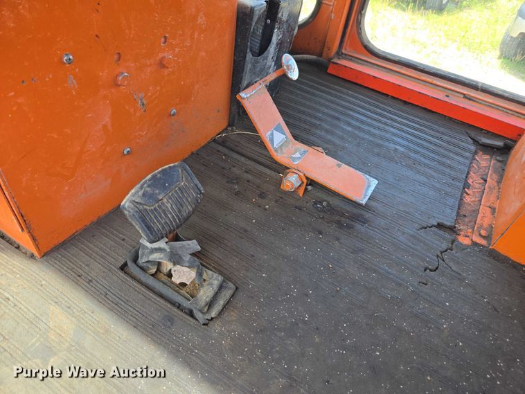 image for item DU7838 2005 Broce RJ350 broom