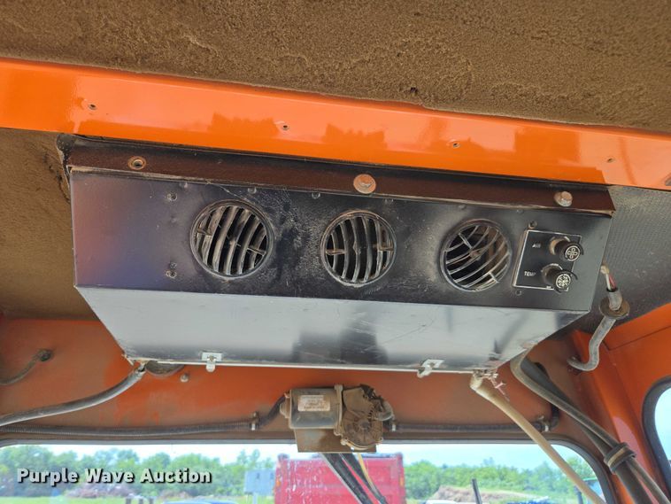 image for item DU7838 2005 Broce RJ350 broom