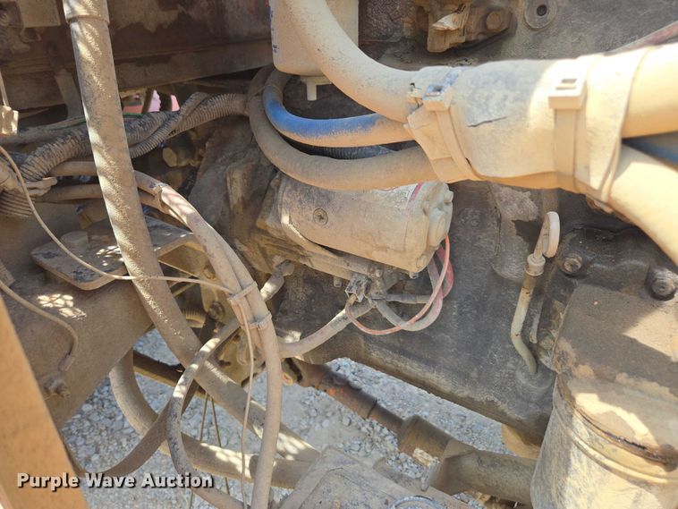 image for item DU7838 2005 Broce RJ350 broom