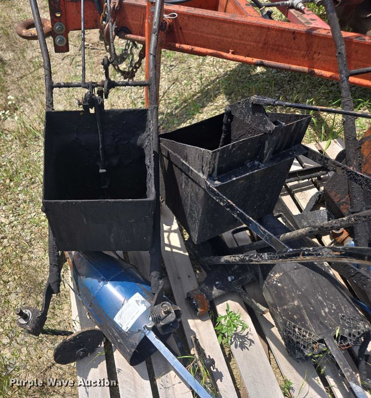 image for item DU7839 Marathon TRA pothole patcher