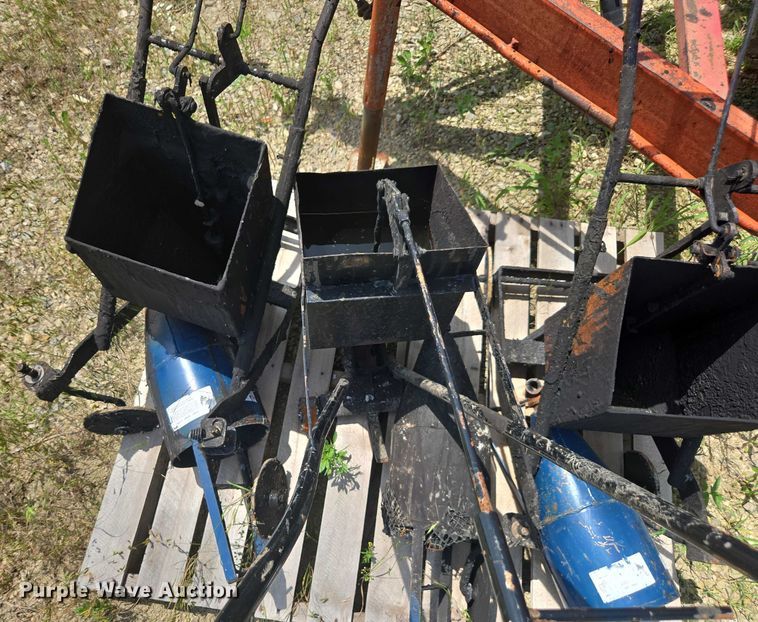 image for item DU7839 Marathon TRA pothole patcher