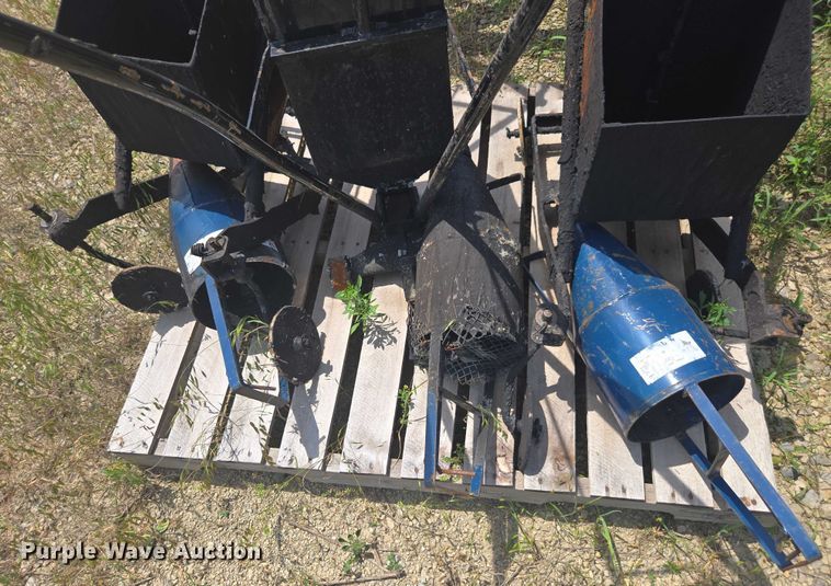 image for item DU7839 Marathon TRA pothole patcher