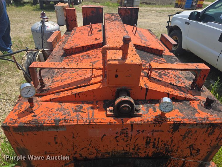 image for item DU7839 Marathon TRA pothole patcher