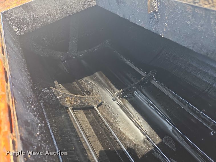 image for item DU7839 Marathon TRA pothole patcher