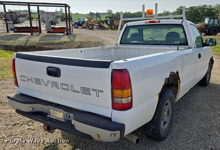 image for item DU7841 1999 Chevrolet Silverado 1500 pickup truck