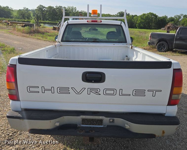 image for item DU7841 1999 Chevrolet Silverado 1500 pickup truck