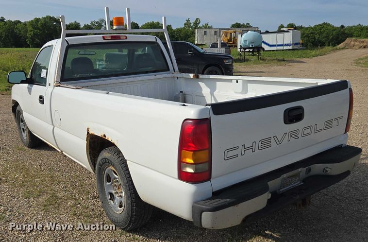 image for item DU7841 1999 Chevrolet Silverado 1500 pickup truck