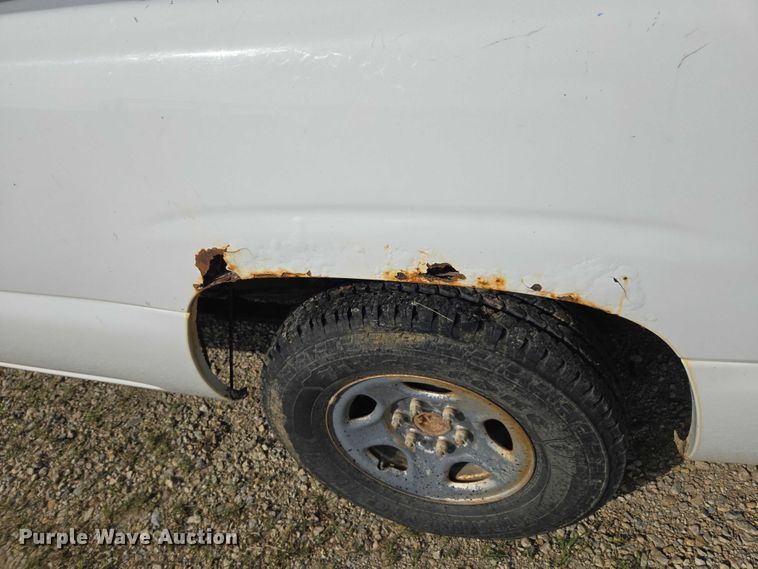 image for item DU7841 1999 Chevrolet Silverado 1500 pickup truck