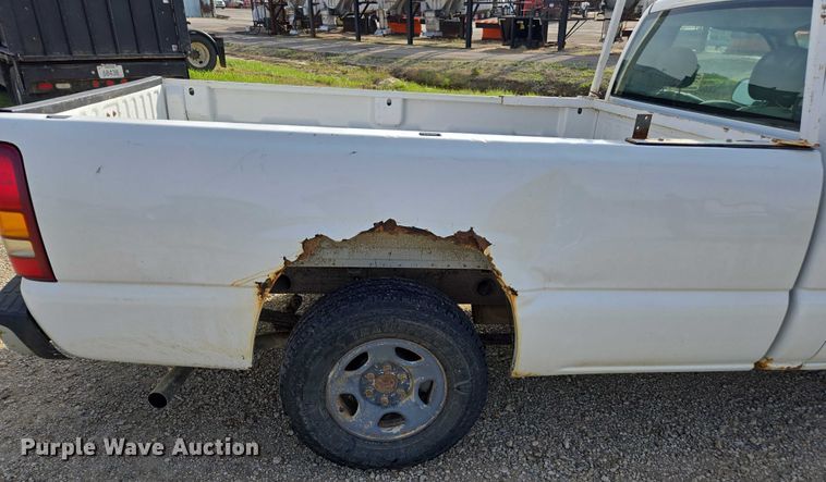 image for item DU7841 1999 Chevrolet Silverado 1500 pickup truck