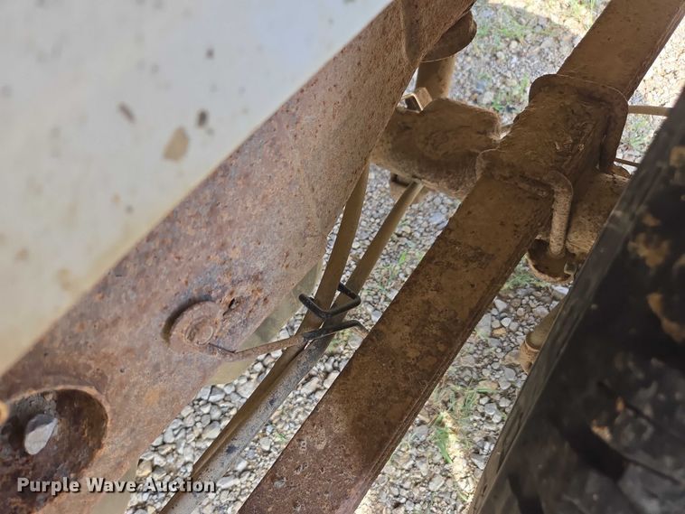 image for item DU7841 1999 Chevrolet Silverado 1500 pickup truck