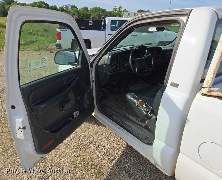 image for item DU7841 1999 Chevrolet Silverado 1500 pickup truck