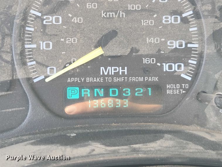 image for item DU7841 1999 Chevrolet Silverado 1500 pickup truck