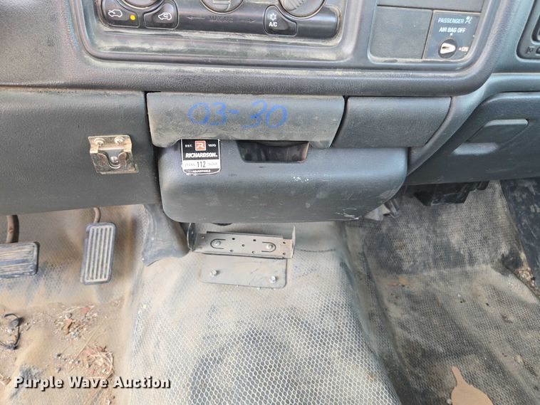 image for item DU7841 1999 Chevrolet Silverado 1500 pickup truck