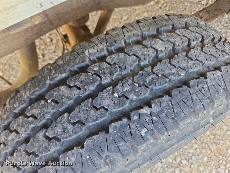 image for item DU7841 1999 Chevrolet Silverado 1500 pickup truck