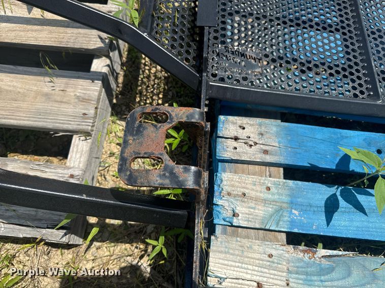 image for item DU7844 Pickup truck parts