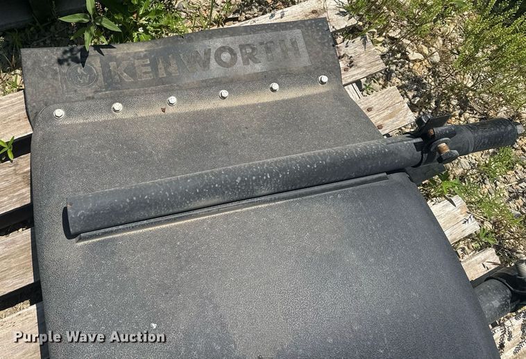 image for item DU7845 Semi truck parts