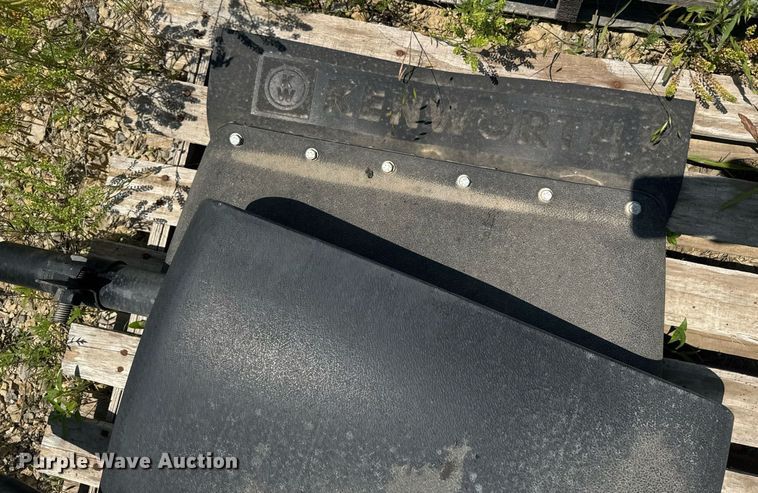 image for item DU7845 Semi truck parts