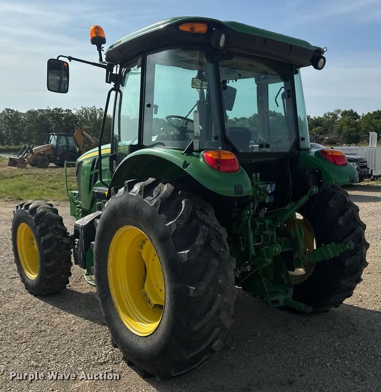image for item DU7846 2019 John Deere 5100E MFWD tractor