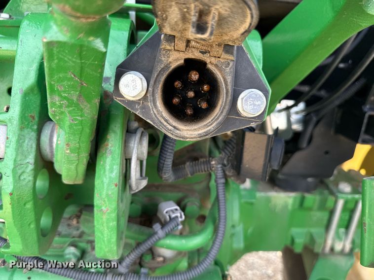 image for item DU7846 2019 John Deere 5100E MFWD tractor