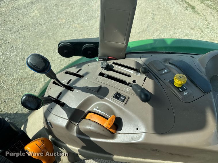 image for item DU7846 2019 John Deere 5100E MFWD tractor