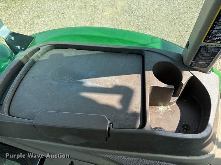 image for item DU7846 2019 John Deere 5100E MFWD tractor