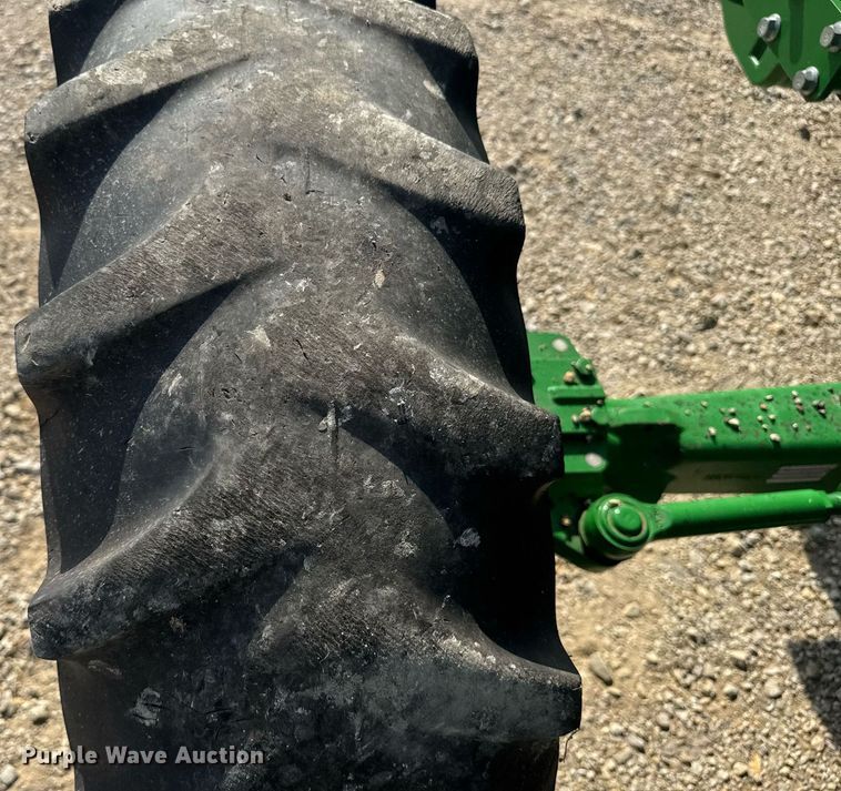 image for item DU7846 2019 John Deere 5100E MFWD tractor